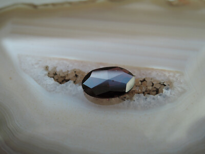 Echter Granat facettiert Schmuck Edelstein Fasserstein 164