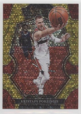 2022 Panini Select Premier Level Gold Disco Prizm 8/10 Kristaps Porzingis 00em
