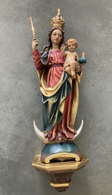 Holzfigur, Hl. Maria, Mondsichelmadonna mit Wandsockel, 42cm