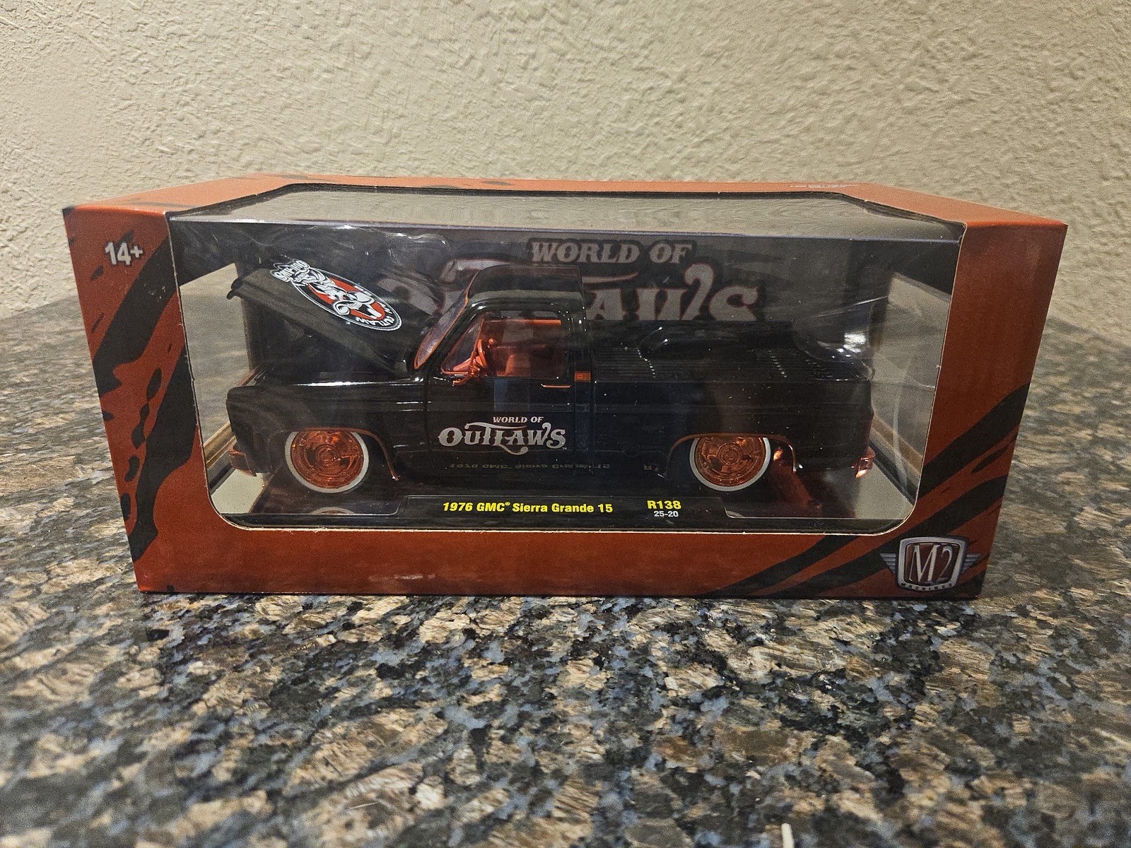New M2 1976 GMC SIERRA GRANDE 15 PICKUP WORLD OF OUTLAWS 1:24 VHTF 1/750 CHASE