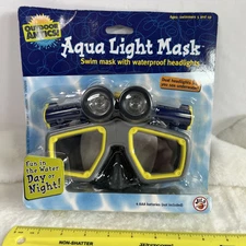 Wild Planet Toys 2002Aqua Light Swim Mask Waterproof Headlights Age 5+ Kids