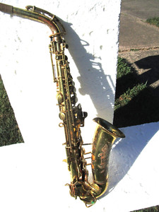 VINTAGE SILVERTONE ALTO SAXOPHONE, ENGRAVED, CASE, PROJECT