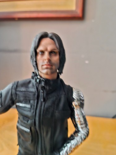 Hot Toys Winter Soldier Bucky Barnes 1/6 scale action figure Toy Marvel - Picture 2 of 8