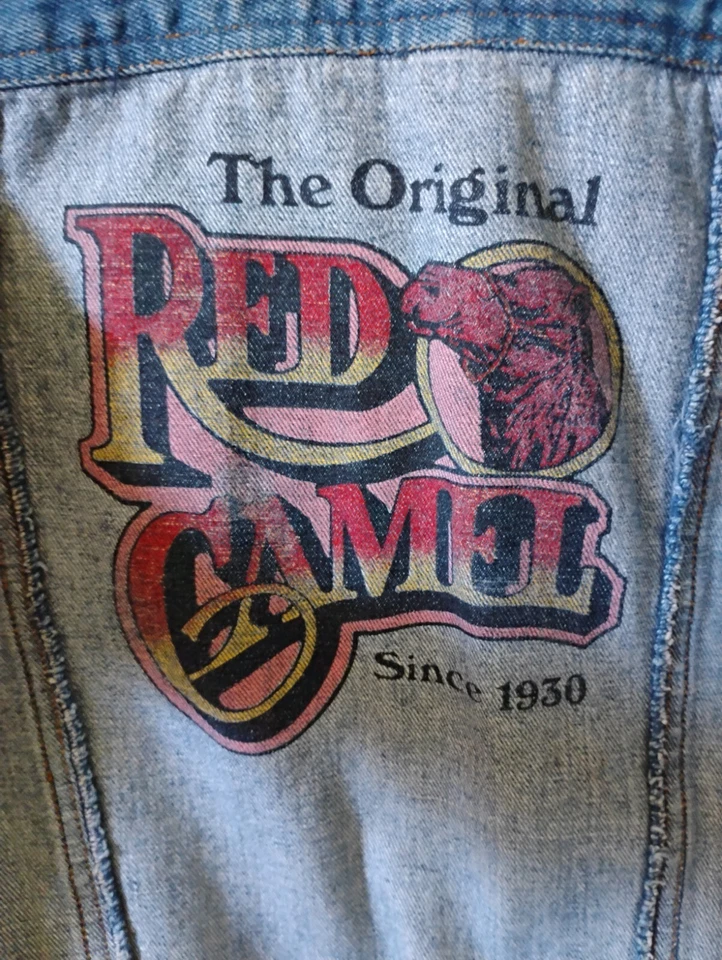 Chaqueta vaquera vintage años 70 unisex pequeña abrigo rojo camel Live Ins Foto 3 de 4