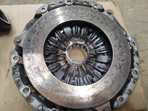 BMW E39 M54 520i CLUTCH 228mm DIA PLATE, 2 MONTH'S OLD - Picture 5 of 6