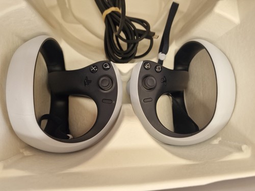 Sony PlayStation VR2 Headset (PSVR2) (CFI-ZVR2) Hardly used excellent con 4406 - Picture 4 of 6