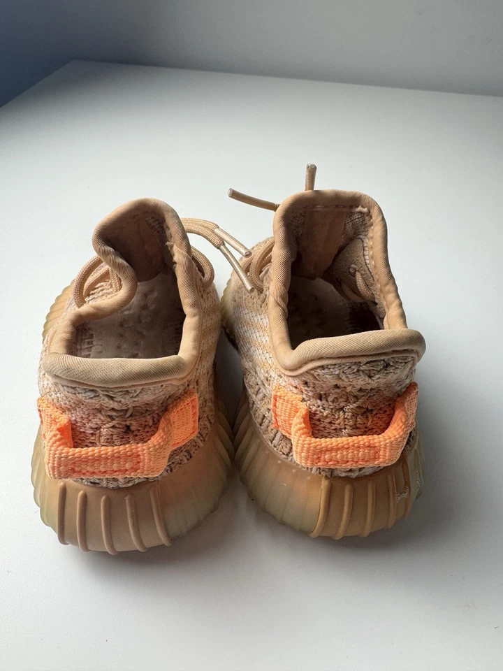 Yeezy 350 Arcilla Infantil Talla 4 Falta Plantilla Excelente Estado Foto 4 de 4