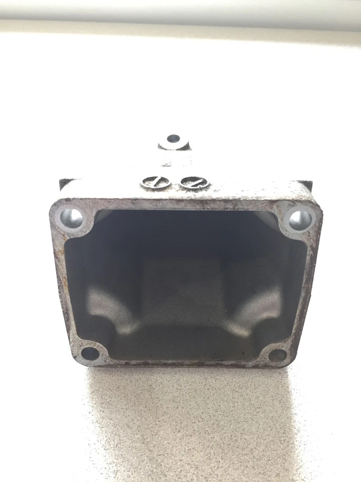 1994-1999 MERCEDES-BENZ S320 W140 ~ RIGHT SIDE ENGINE SUPPORT ~ OEM PART - Image 2 of 3