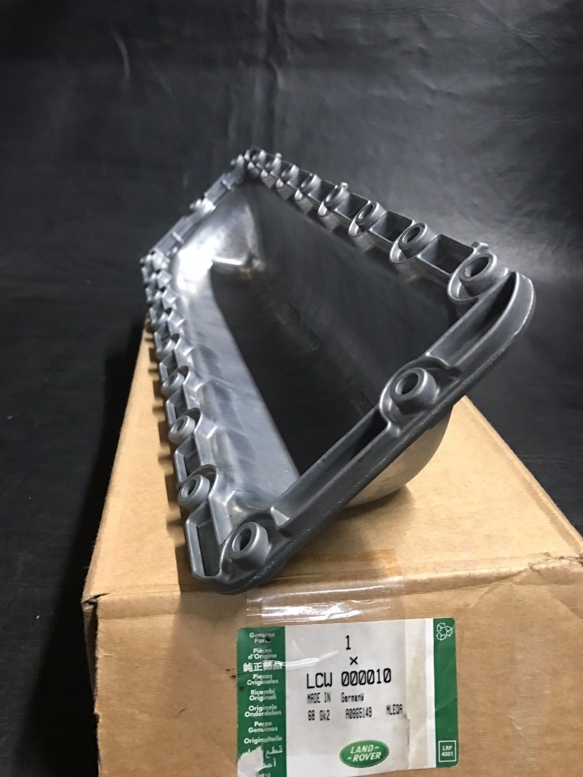 Genuine OEM Land Rover Intake Valley Pan W/gasket Range 0305 M62