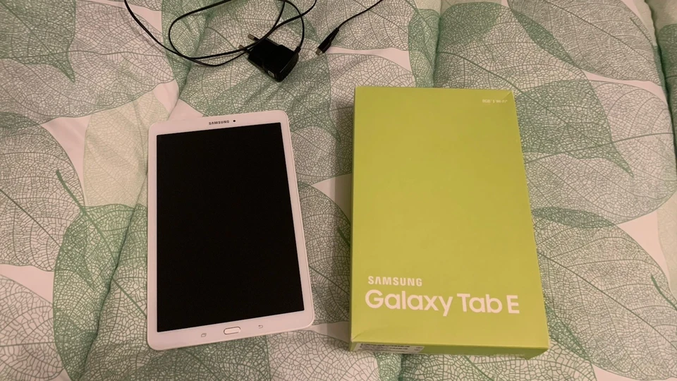 SAMSUNG GALAXY TAB E Perlweiß Top Zustand Tablet - Bild 2 von 4