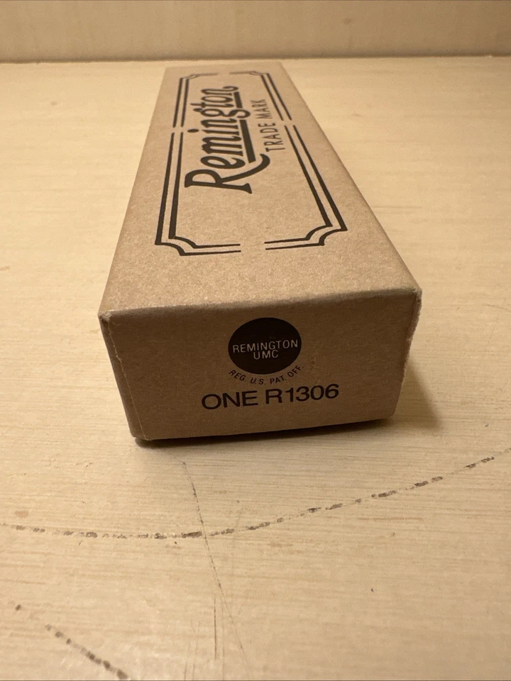 Nuevo en caja 1990 Remington UMC R1306, edición especial "Tracker" 4 1/2" cerrado hecho en EE. UU. Foto 3 de 4