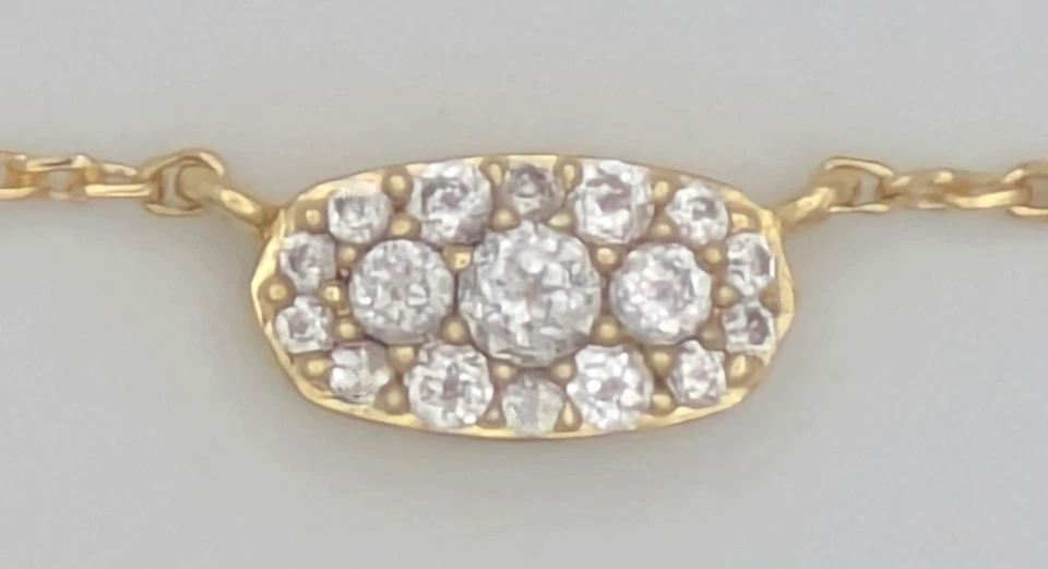 Ajuste Kendra Scott. Collar colgante pavé chapado en oro en cristal blanco con DB Foto 3 de 4