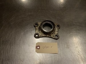 Used IH hay rake tine bar bearing housing 545568R1