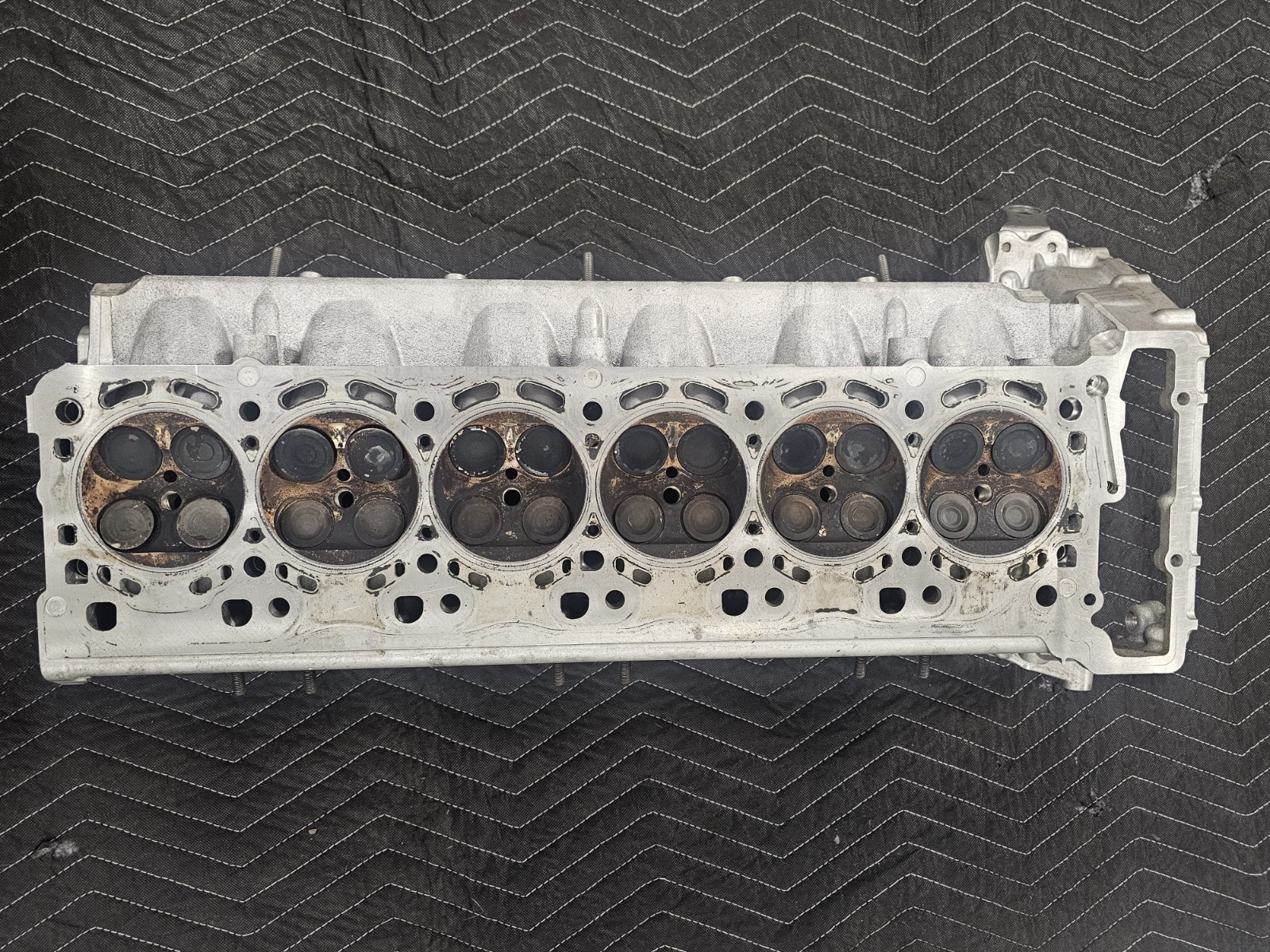 Rolls-Royce Ghost Cylinder head