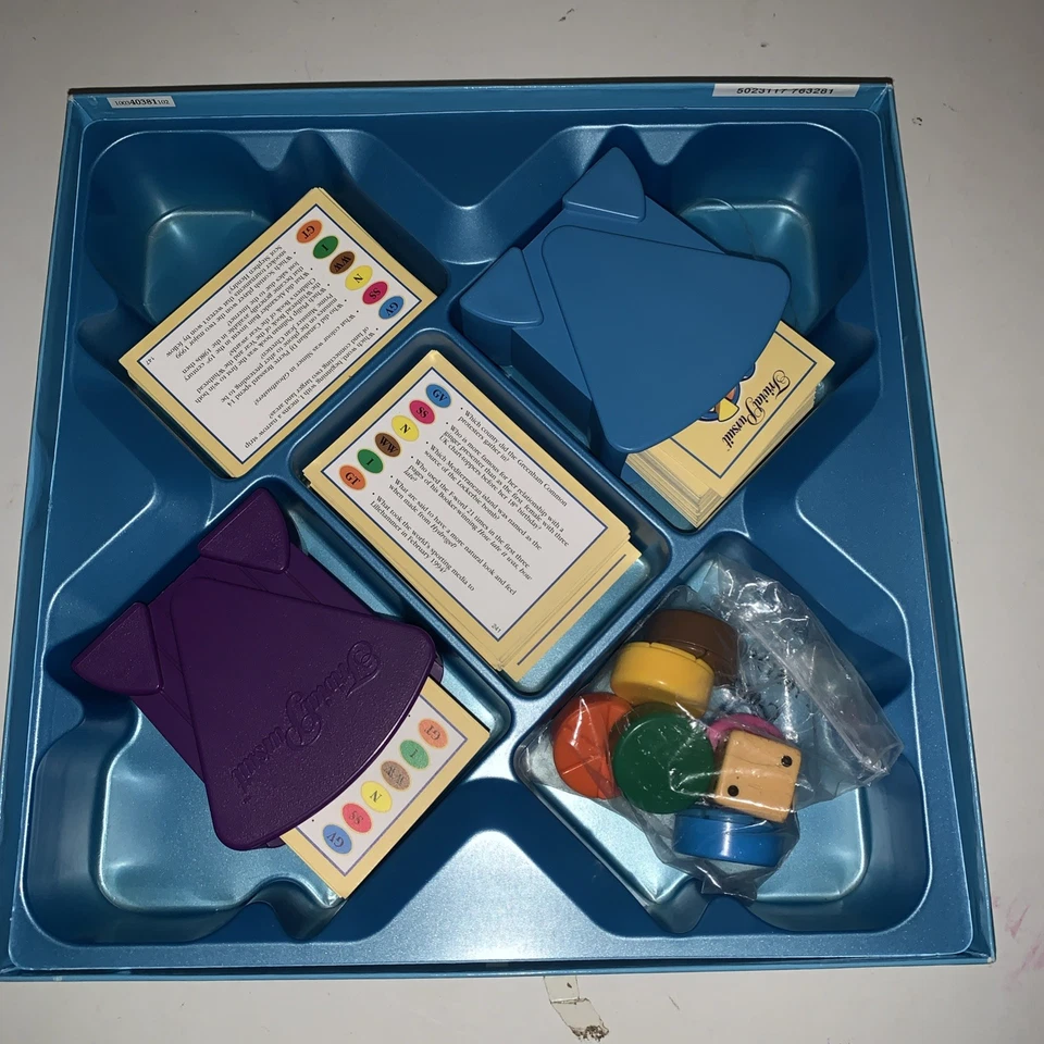 Trivial Pursuit 20th Anniversary Edition - Hasbro Board Game 2004 - Image 2 of 4