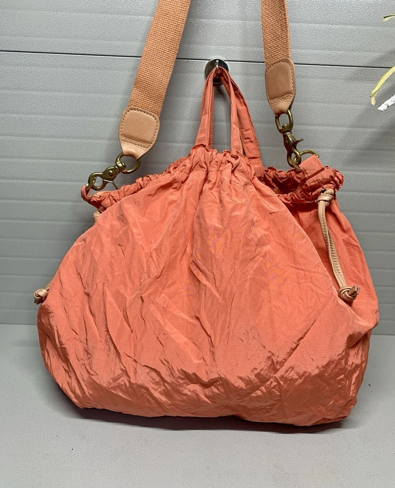 Сумка через плечо CLARE V. оранжевая нейлоновая/кожаная на шнурке легкая размер средний - Изображение 2 из 4