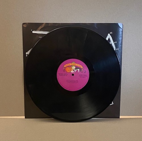 ZAPPA,1984, THEM OR US (Barking Pumpkin Records, SVBO 74200) PROMO LP, gatefold - Imagen 7 de 9