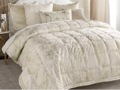 Michael Aram Quilted Metallic Textured  Queen Coverlet Quilted Ivory / Gold New