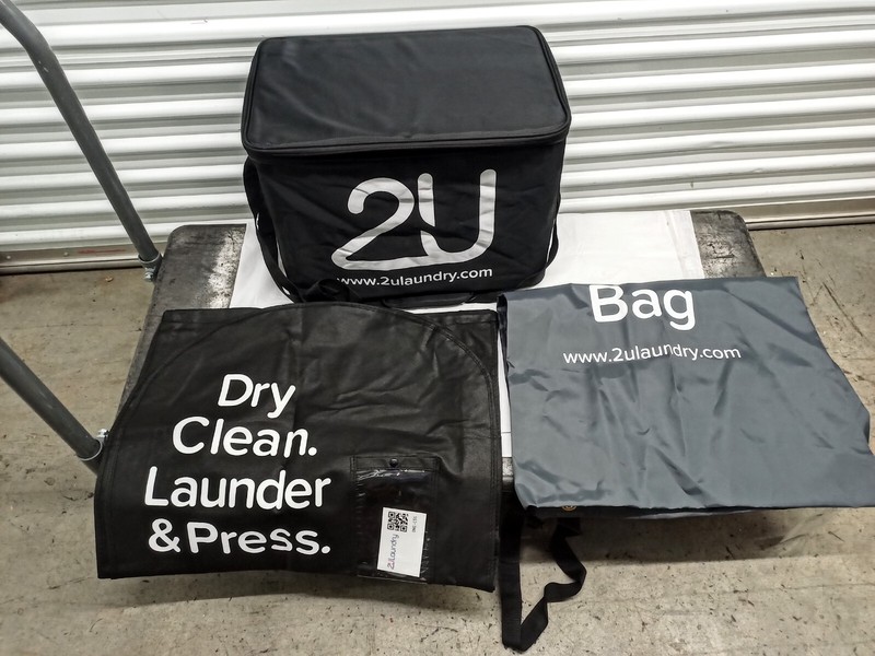 2ULaundry Heavy Duty Bag With 2 Cloth Bags. New