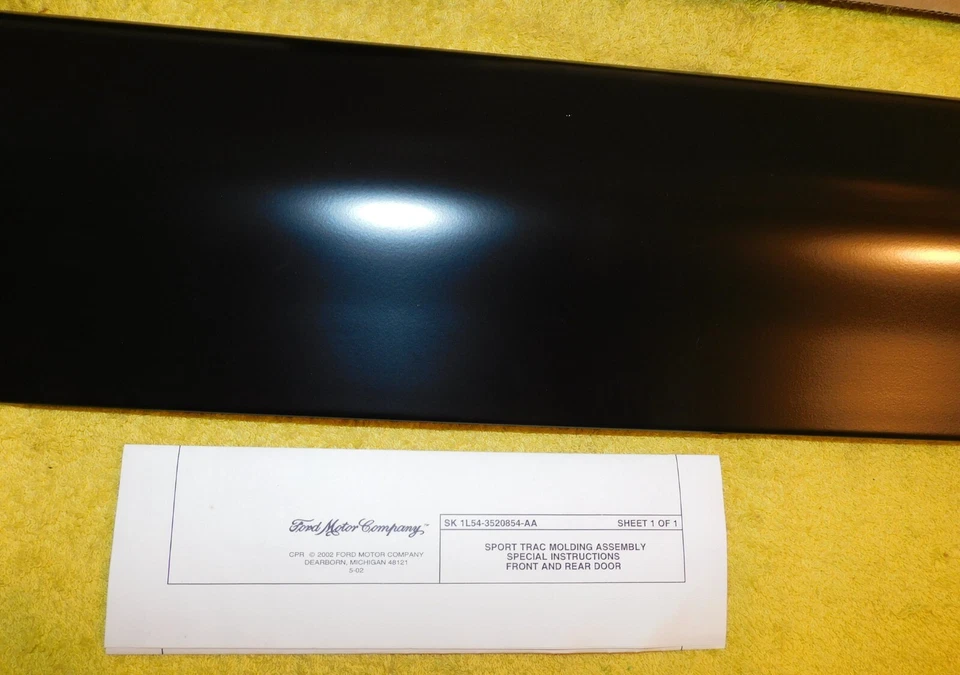 2001-2005 Ford Explorer Sport Trac NOS DIREITA DESTRO PORTA DA FRENTE MOLDURA EXTERNA - Imagem 4 de 4