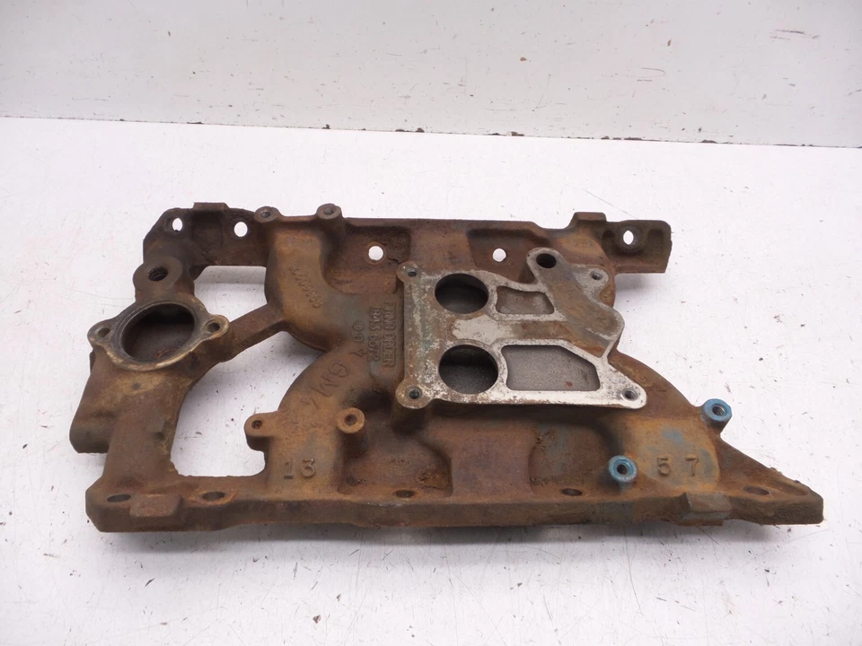 80-81 Pontiac 265 4.3L Intake Manifold 2 Barrel Cast Iron 10009963 Original GM - Image 2 of 4