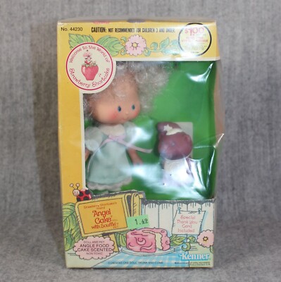STRAWBERRY SHORTCAKE KENNER Angel Cake Doll Vintage 1980s Souffle Pet Boxed 1982