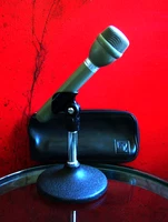 Vintage 1993 Electro Voice RE-50 dynamic microphone Lo Z w clip & pouch