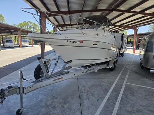 2004 Maxum 240 SE Express Cruiser