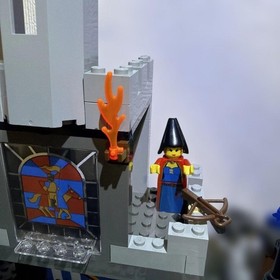 LEGO 6091 King Leo's Castle Castle 2000