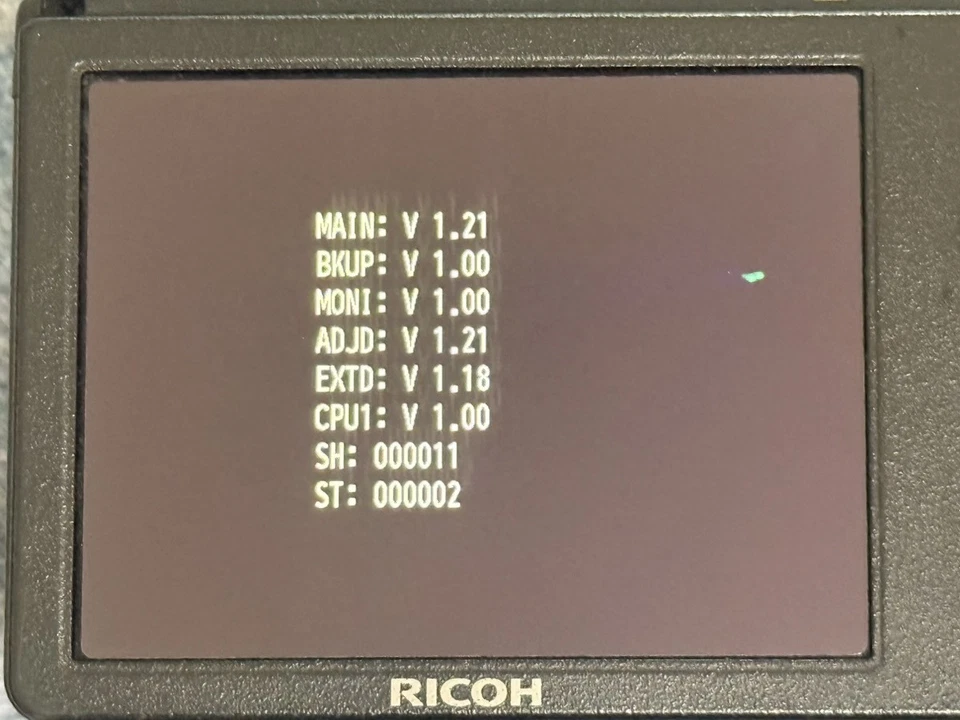 Shot 11 [MINT] Ricoh GR Digital III 3 10.0MP Digital Camera GV-2 GH-2 GW-2 Japan - Image 4 of 4