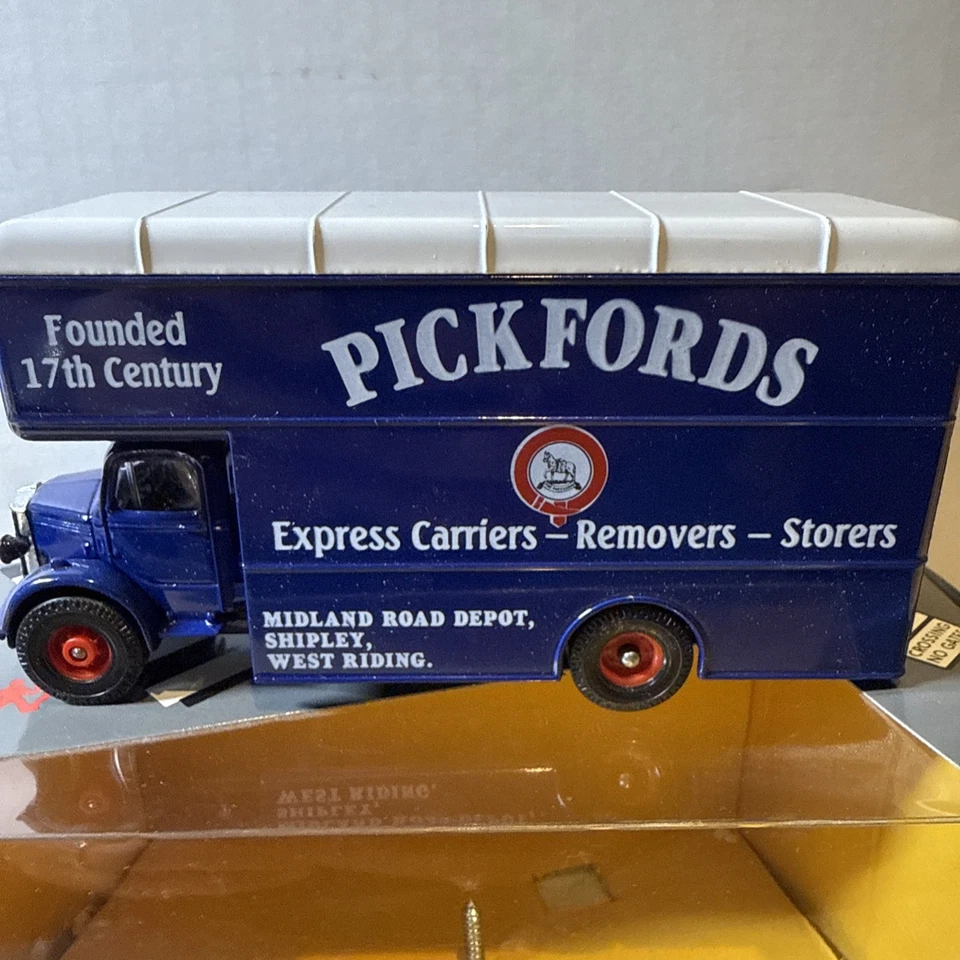 CORGI CLASSICS #97082 BEDFORD LUTON PANTECHNICON VAN - PICKFORDS - Image 2 of 4