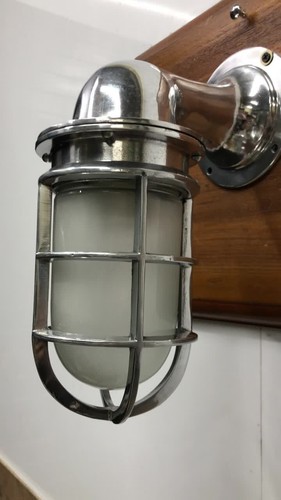 COASTAL DECOR ALUMINUM WALL SCONCE SWAN LIGHT FIXTURE - WHITE GLASS LOT OF 5 - Video 1 of 1