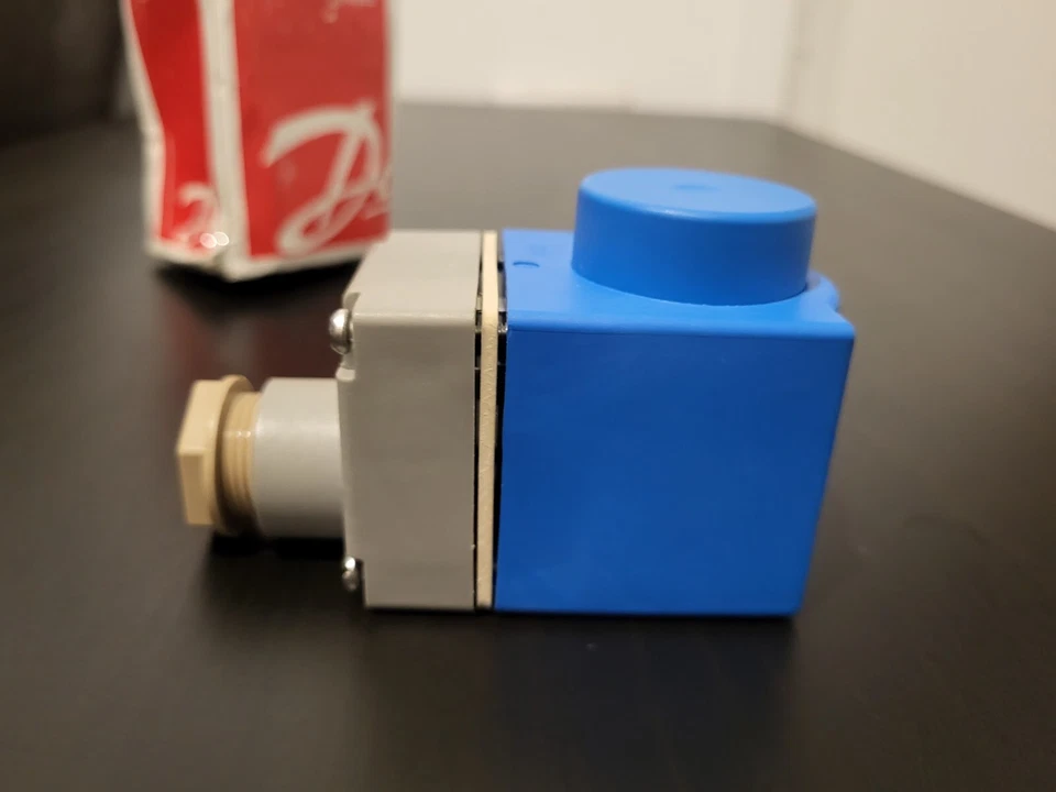 DANFOSS Solenoid Coil Type BE230DS - 018F6991 DIN SPADE (NEW) - Image 4 of 4