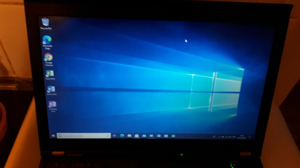 Lenovo ThinkPad X230 · i5-3320M · 8GB · 256GB, photo 2 of 5