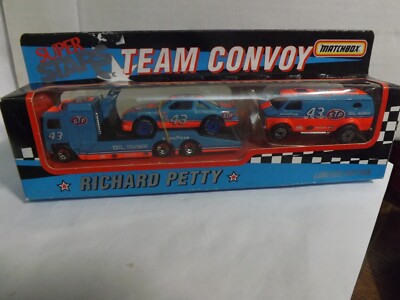 1991 Matchbox Super Star Team Convoy Semi Truck Stock Car & # 43 ''STP'' Van