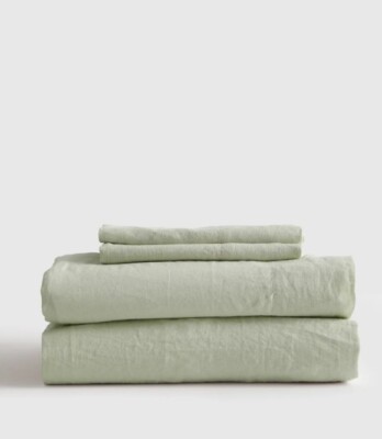 NWOT QUINCE EUROPEAN LINEN FLAT, FITTED 2 PILLOWCASES SAGE KING SHEET SET FLAX