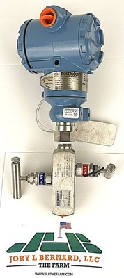 ROSEMOUNT, 3051TG2A2B21AS5B4E5T1, 1/2''FNPT PRESSURE TRANSMITTER W/ MANIFOLD NEW