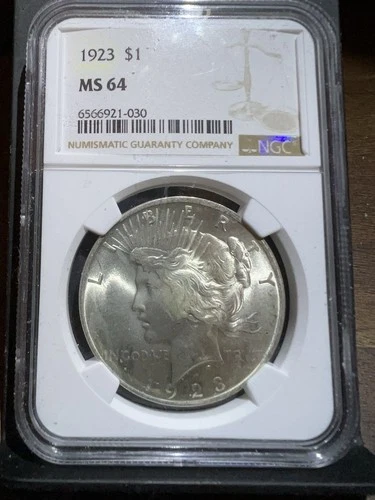 1923 $1 Peace Dollar. MS 64