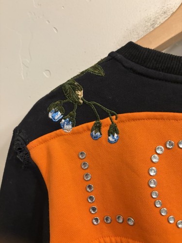 VINTAGE GUCCI Women’s Size Small Black Logo Embroidered Sweatshirt -Distressed - Afbeelding 10 van 20