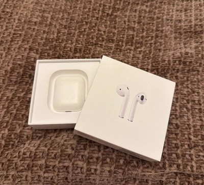 Apple AirPods 2. Generation mit Ladecase - Weiß