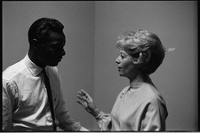 Photo:Dinah Shore 1960s Portrait with Man Interviewing