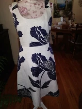 W by Worth  A-Line  Floral Waffle Texture Warm Dress w Pockets Size 6 VGC