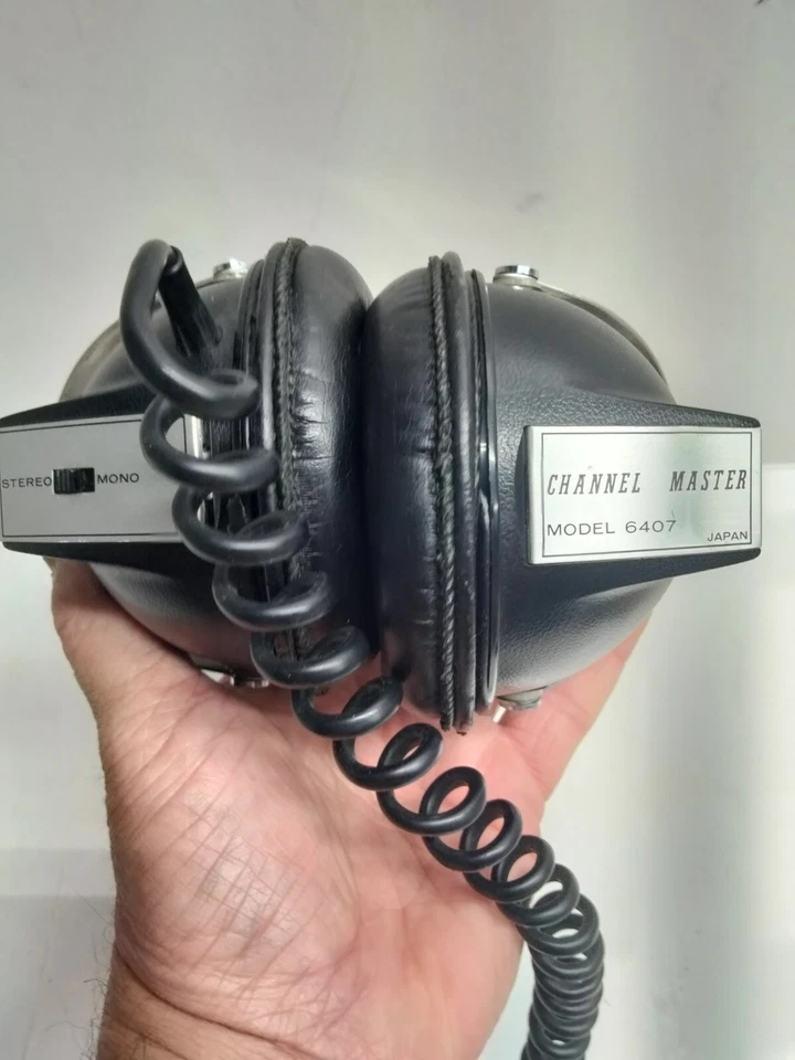 Vintage Channel Master 6407 Dynamic Stereo Headphones Great Condition Not Tested - Image 2 of 4