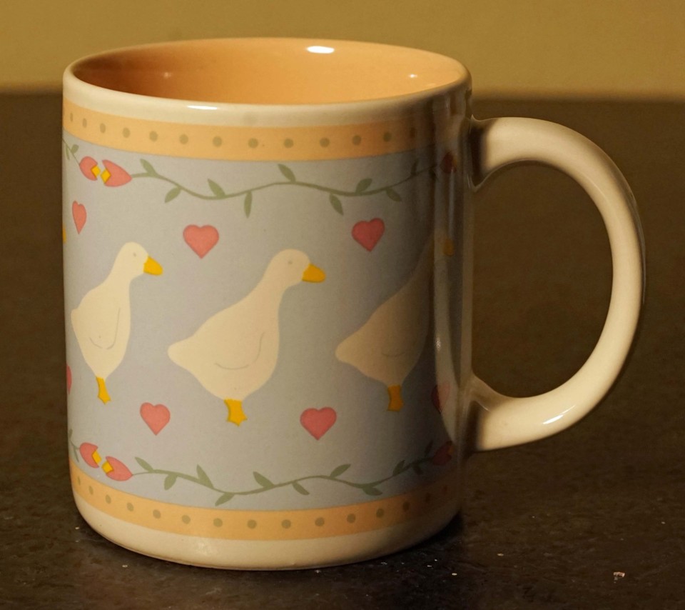 Lot De 2 Mugs Cœur - Motifs Oies Et Cœurs - Faïence Vintage