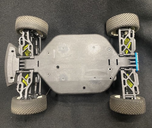 DURATRAX Vendetta 1/18 Scale 4WD Buggy Car Vintage - Picture 5 of 9