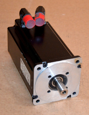 PACIFIC SCIENTIFIC Servomotor PMA43Q-00100-00 2,5kW 4,8A AC 6000RPM 560V DC