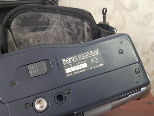 Sony PAL Handycam Camcorder - Digital8 - Video Transfer Camera DCR-TRV147E - Picture 19 of 24
