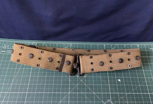 WW2 US Military Ultra Rare Domed Button Pistol Belt