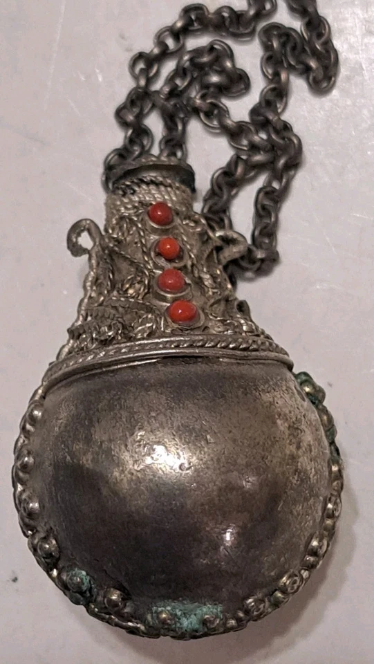 Antigua botella de tabaco china tibetana incrustación piedras de coral en cadena de aproximadamente 29" 2,75" Foto 2 de 3