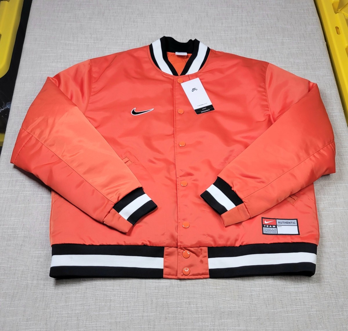 Nike SB x MLB Varsity Skate Bomber Jacket Large Mens Orange Nike SB x MLB Varsity Skate Bomber Jacket Large Mens Orange